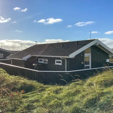 Styrbiorn - 100m From The Sea By Interhome *